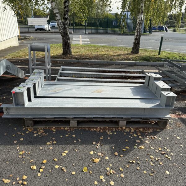 Traverse en metal 2m30x35