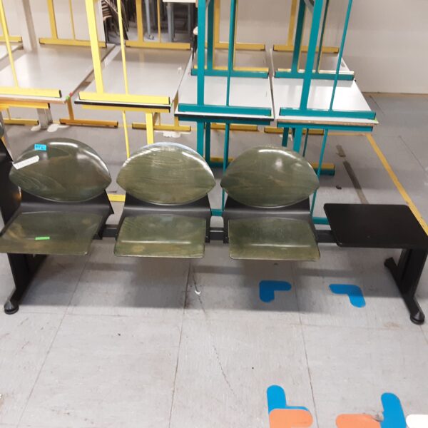 Siège sur poutre assise bois 3 places avec tablette intégrée 210X50cm