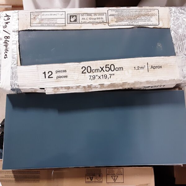 Carrelage 20x50, carton de 12 pièces