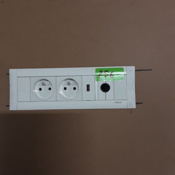 Evoline, Multiprise secteur avec chargeur USB,  Prise À Encastrer