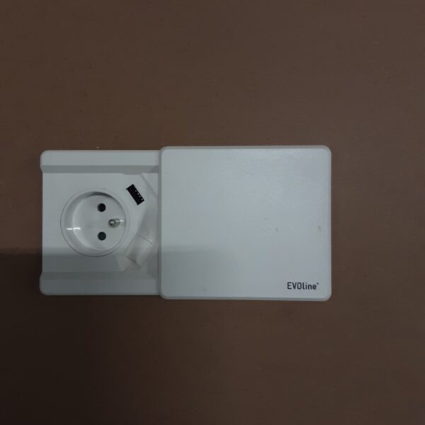 Evoline, Multiprise avec chargeur USB,  Prise À Encastrer