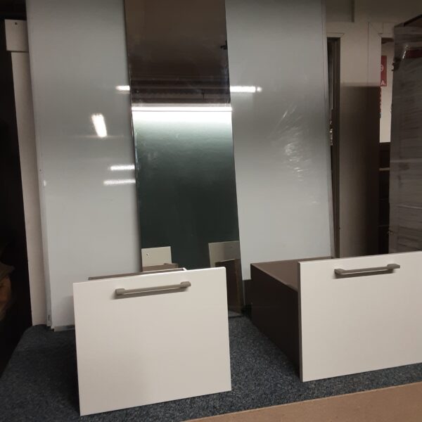 Porte battante avec miroir 128.5x39.5 + 2 tiroirs L39.6 H33.6 P47