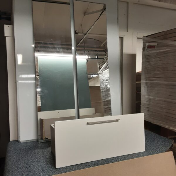2 Portes battante avec miroir 151x39.5 + 2 tiroirs L79.7 H33.6 P32