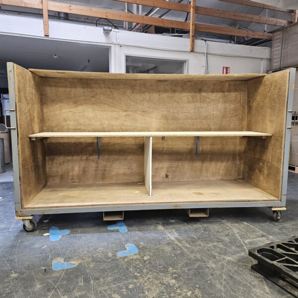 Caisse de transport avec passage de fourche + 4 roulettes 270 x 168 x 90 cm